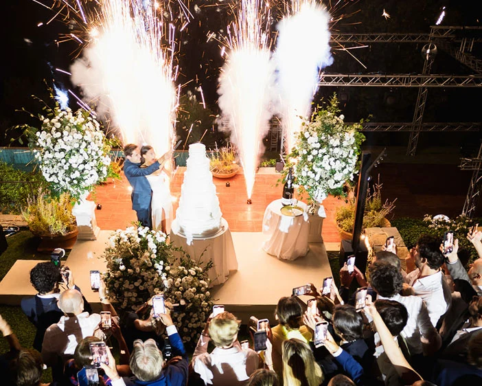 Taglio della torta matrimonio esclusivo in Toscana, Dreamsteam Events 2024